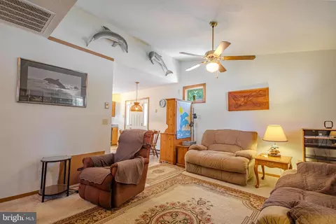 Living - 929 Green Mor Ave, Salisbury, MD 21804 photo 1 of 1