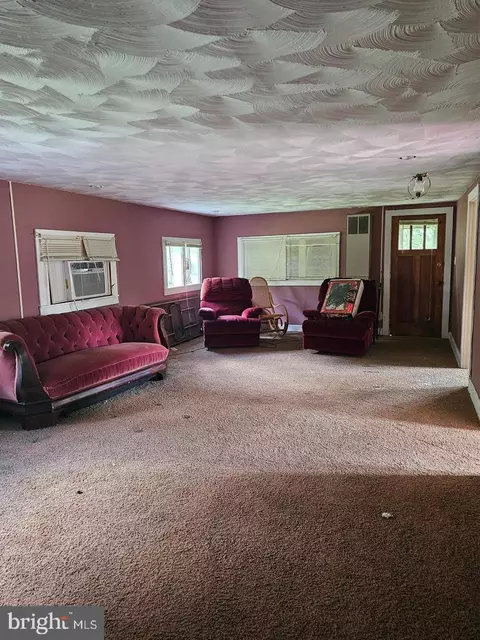 Living - 2695 Elsey Rd, Nanticoke, MD 21840 photo 1 of 2