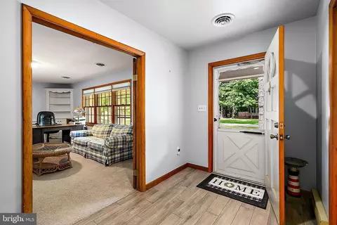 Entry Way - 100 Barbara Ave, Hebron, MD 21830 photo 2 of 5