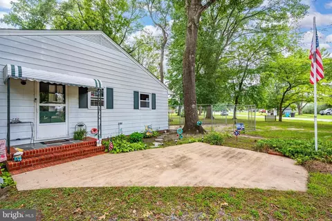 Exterior - 100 Barbara Ave, Hebron, MD 21830 photo 9 of 17