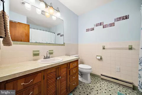 Bath - 100 Barbara Ave, Hebron, MD 21830 photo 2 of 3