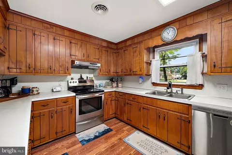 Kitchen - 100 Barbara Ave, Hebron, MD 21830 photo 3 of 6
