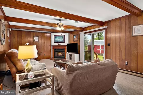 Living - 100 Barbara Ave, Hebron, MD 21830 photo 1 of 4