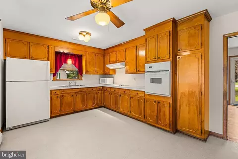 Kitchen - 7010 Brantley Dr, Salisbury, MD 21804 photo 1 of 2