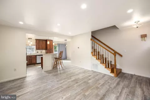 Living - 806 Brookmeade Ct, Salisbury, MD 21804 photo 1 of 2