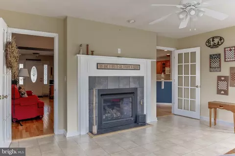 Entry Way - 26063 Chedrick Ct, Delmar, MD 21875 photo 5 of 7