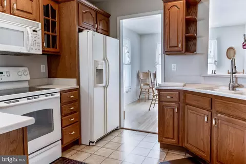 Kitchen - 26063 Chedrick Ct, Delmar, MD 21875 photo 2 of 4
