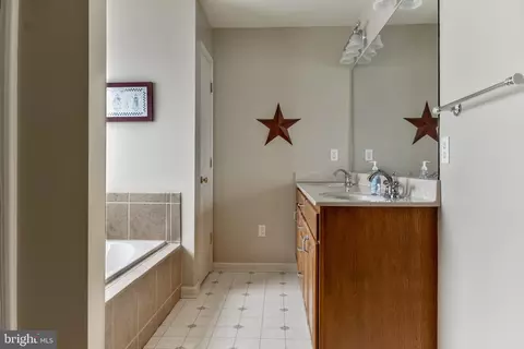 Bath - 26063 Chedrick Ct, Delmar, MD 21875 photo 1 of 2