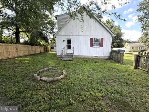 Exterior - 822 Springfield Cir, Salisbury, MD 21804 photo 2 of 5