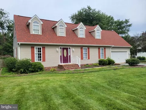 5916 Oxbridge Dr, Salisbury, MD 21801 photo 2