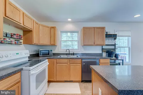Kitchen - 115 Emily Dr, Salisbury, MD 21804 photo 4 of 6