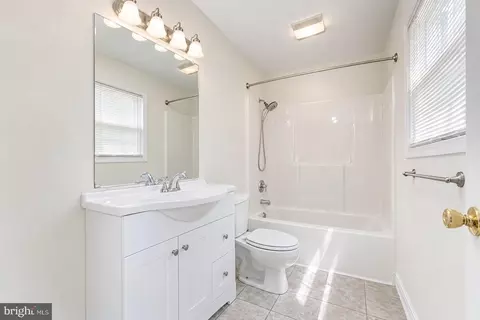 Bath - 115 Emily Dr, Salisbury, MD 21804 photo 1 of 4