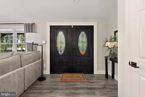 Entry Way - 5302 Chinaberry Dr, Salisbury, MD 21801 photo 2 of 11