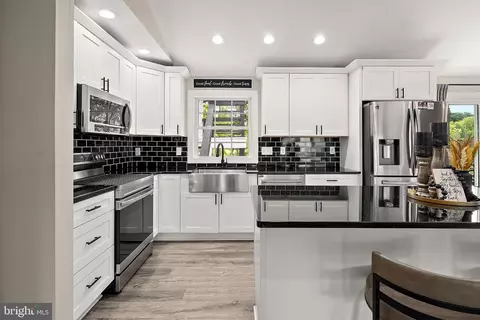 Kitchen - 5302 Chinaberry Dr, Salisbury, MD 21801 photo 6 of 6