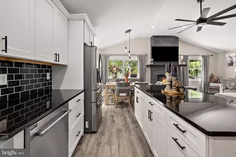 Kitchen - 5302 Chinaberry Dr, Salisbury, MD 21801 photo 5 of 6