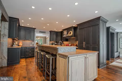 Kitchen - 1031 Riverside Dr, Salisbury, MD 21801 photo 2 of 5