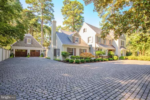 Exterior - 1031 Riverside Dr, Salisbury, MD 21801 photo 2 of 24