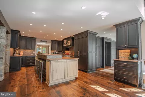 Kitchen - 1031 Riverside Dr, Salisbury, MD 21801 photo 1 of 5