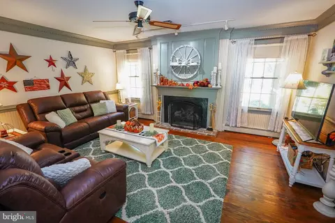 Entry Way - 5239 Silver Run Ln, Salisbury, MD 21801 photo 3 of 6