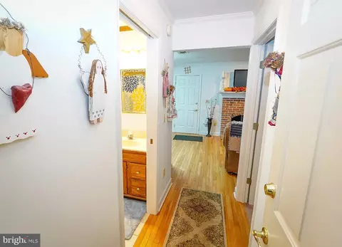Entry Way - 5239 Silver Run Ln, Salisbury, MD 21801 photo 4 of 6