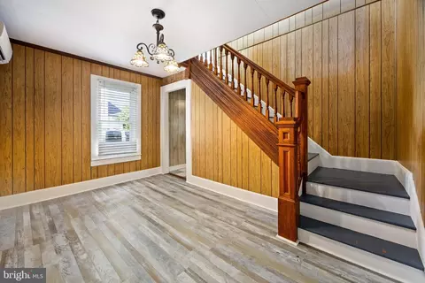 Entry Way - 111 E Lillian St, Hebron, MD 21830 photo 5 of 11
