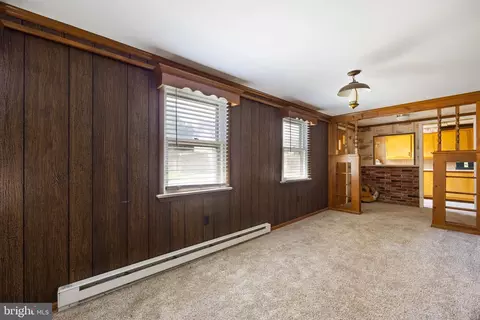 Living - 111 E Lillian St, Hebron, MD 21830 photo 4 of 5