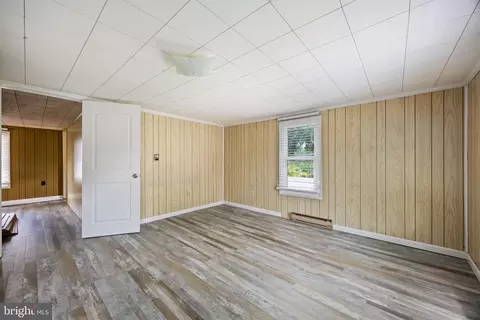 Living - 111 E Lillian St, Hebron, MD 21830 photo 5 of 5