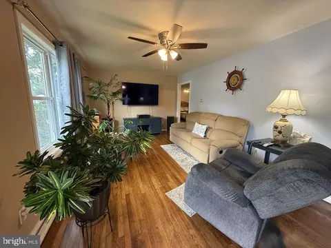 Living - 115 Benjamin Ave, Salisbury, MD 21804 photo 1 of 3