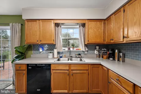 Kitchen - 148 Emily Dr, Salisbury, MD 21804 photo 4 of 5