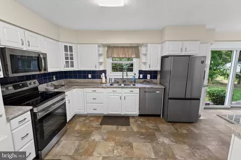 Kitchen - 611 Lakeside Dr, Salisbury, MD 21801 photo 3 of 3