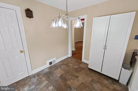 Entry Way - 611 Lakeside Dr, Salisbury, MD 21801 photo 9 of 17
