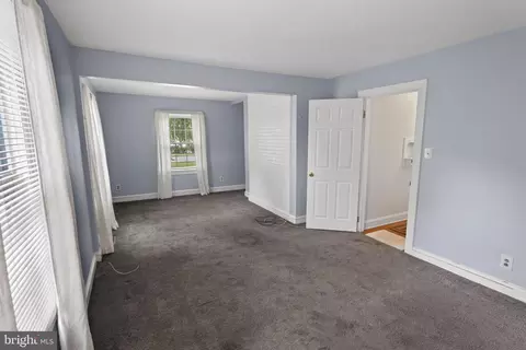 Entry Way - 611 Lakeside Dr, Salisbury, MD 21801 photo 12 of 17