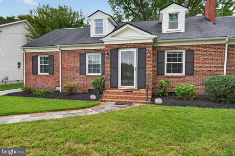 Exterior - 611 Lakeside Dr, Salisbury, MD 21801 photo 4 of 11