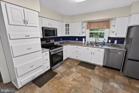 Kitchen - 611 Lakeside Dr, Salisbury, MD 21801 photo 1 of 3