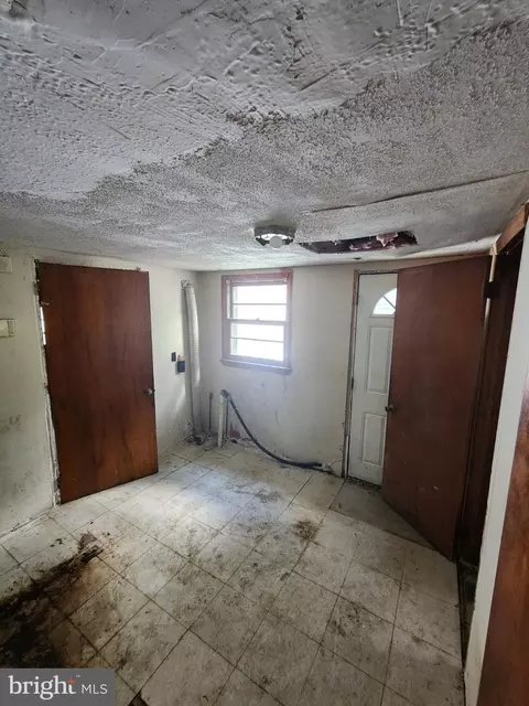 Entry Way - 1303 West Rd, Salisbury, MD 21801 photo 2 of 2