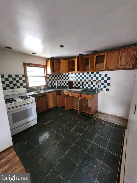 Kitchen - 1303 West Rd, Salisbury, MD 21801 photo 1 of 1