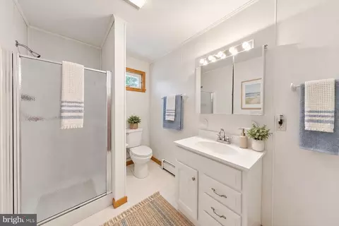 Bath - 504 Swan Rd, Salisbury, MD 21801 photo 1 of 3
