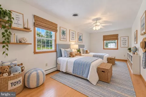 Bedroom - 504 Swan Rd, Salisbury, MD 21801 photo 2 of 4