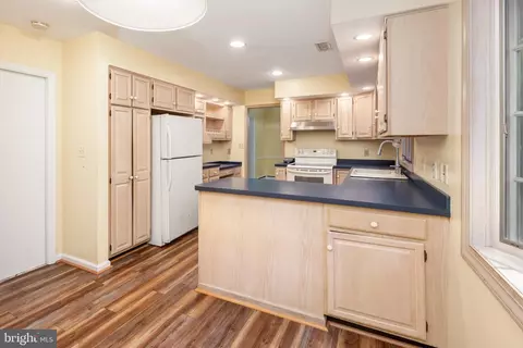 Kitchen - 518 Loblolly Ln, Salisbury, MD 21801 photo 3 of 5