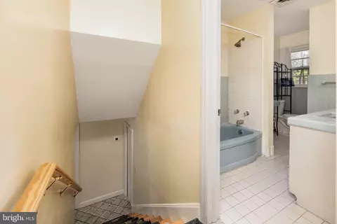 Entry Way - 518 Loblolly Ln, Salisbury, MD 21801 photo 6 of 8
