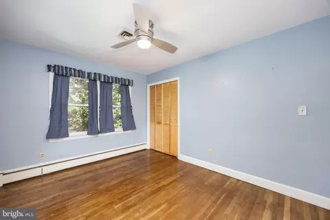Bedroom - 518 Loblolly Ln, Salisbury, MD 21801 photo 5 of 13
