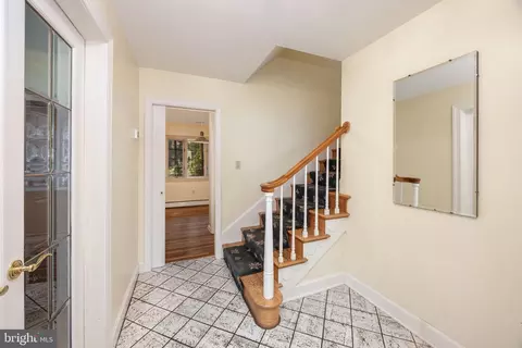 Entry Way - 518 Loblolly Ln, Salisbury, MD 21801 photo 5 of 8