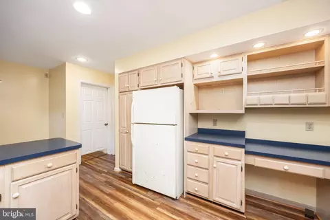 Entry Way - 518 Loblolly Ln, Salisbury, MD 21801 photo 4 of 8