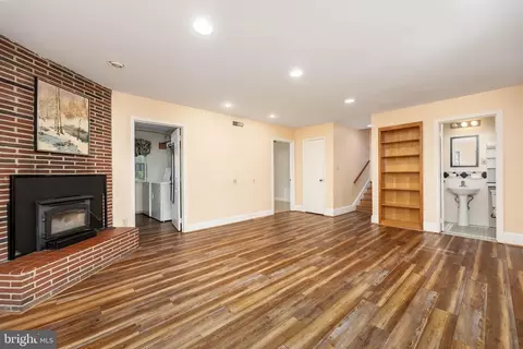 Living - 518 Loblolly Ln, Salisbury, MD 21801 photo 8 of 10
