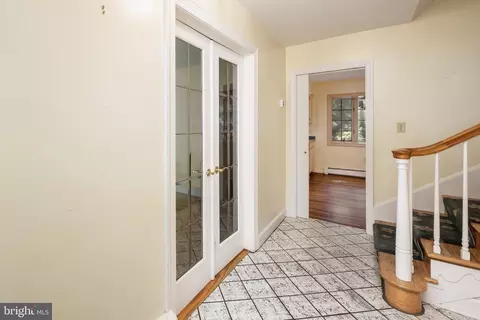 Entry Way - 518 Loblolly Ln, Salisbury, MD 21801 photo 2 of 8