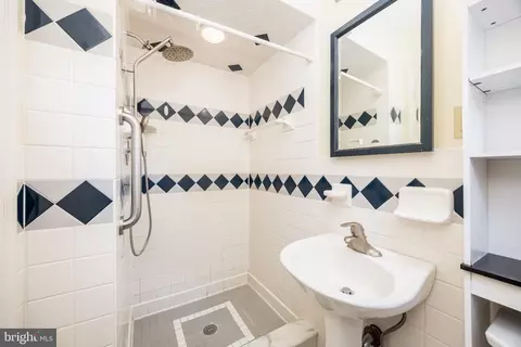 Bath - 518 Loblolly Ln, Salisbury, MD 21801 photo 6 of 6