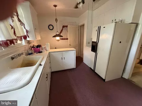 Kitchen - 1000 Powhatan Blvd S, Salisbury, MD 21801 photo 1 of 2