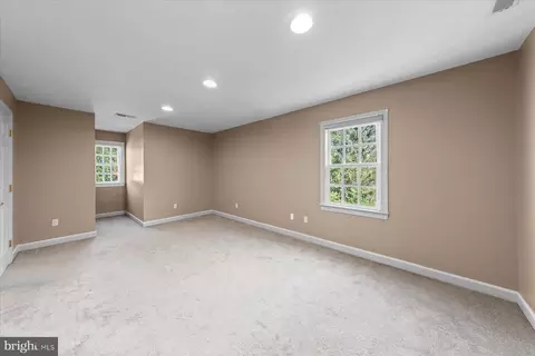 Bedroom - 6050 Gloucester Ct, Salisbury, MD 21801 photo 5 of 11