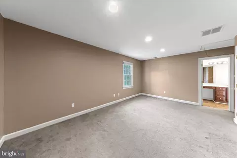 Bedroom - 6050 Gloucester Ct, Salisbury, MD 21801 photo 4 of 11