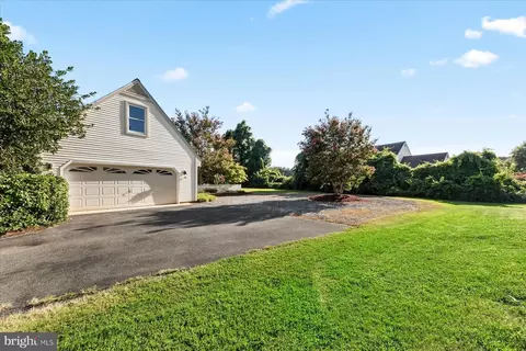 Exterior - 6050 Gloucester Ct, Salisbury, MD 21801 photo 11 of 18